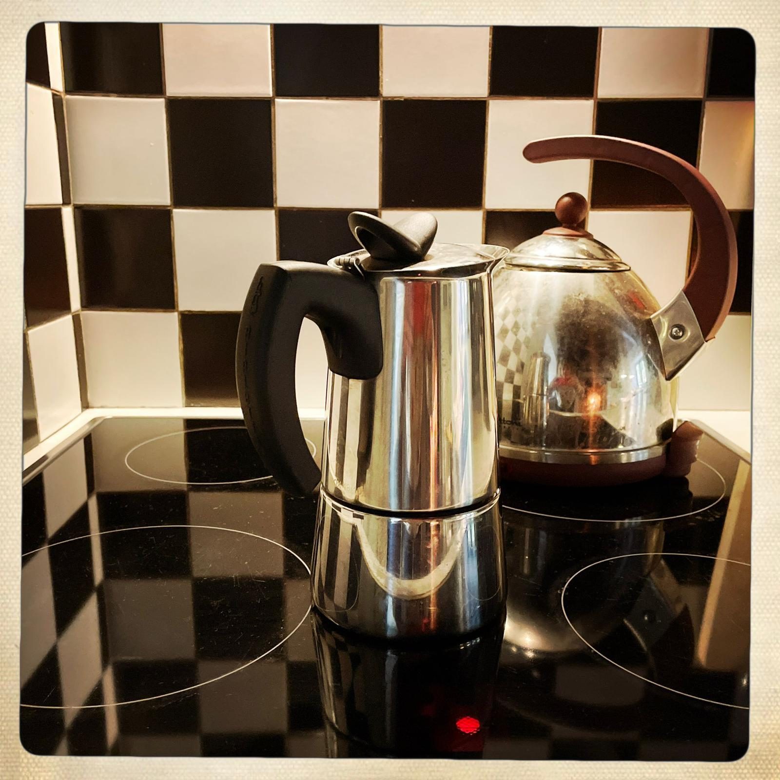 Moka-Kanne auf dem Herd